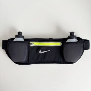 Nike Double Pocket Flask Adjustable Running Belt 120ml/12oz Black - Zip Pocket